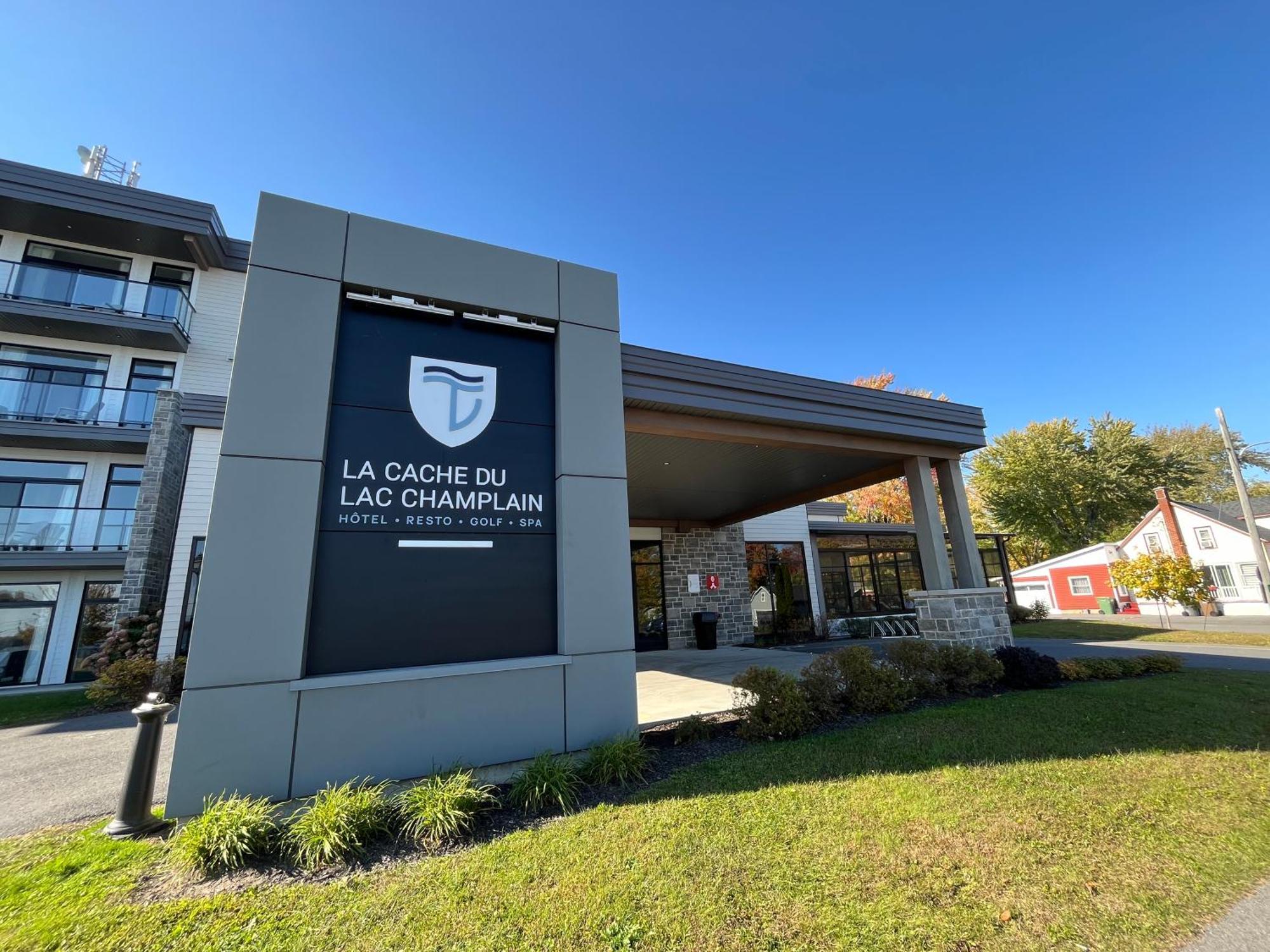 La Cache Du Lac Champlain Hotel Venise-en-Quebec Exterior photo